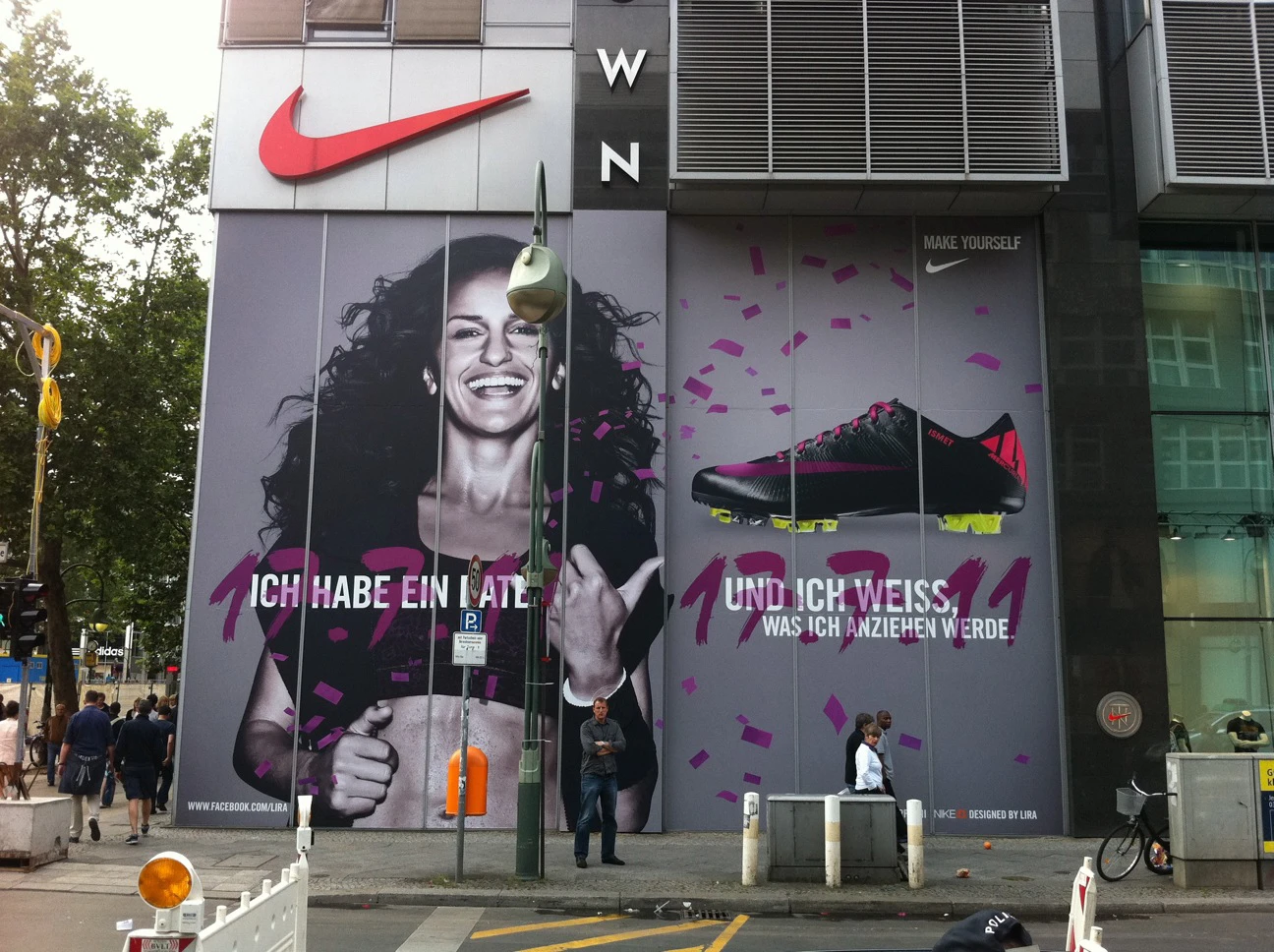 Nike Lira Bajramaj Niketown Berlin